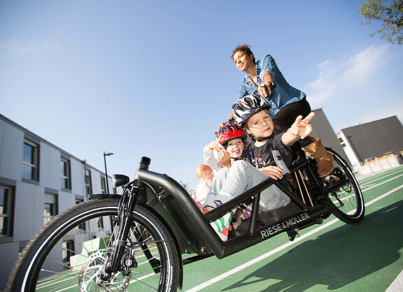 Kindertransport im Lastenrad Kindertransport im Lastenrad